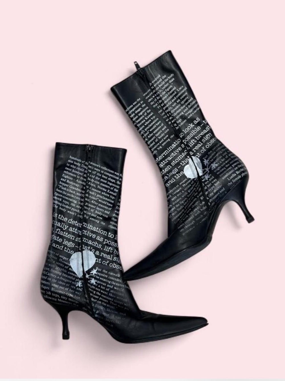 Vintage 90s/Y2K Newspaper Print Heart Boots